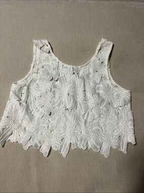 TOBY HEART GINGER White Floral Lace Cropped Tank Top